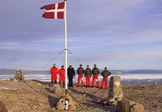 Дания и Канада поделиха малкия остров Ханс и сложиха край