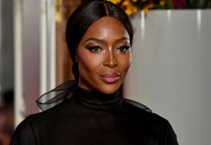 Спряха ме защото съм черна Така се оплаква топмоделът Наоми