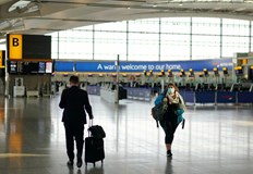 Съединените щати премахват изискването за COVID тест на пристигащите в