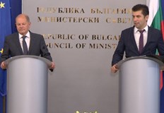 Германският канцлер Олаф Шолц заяви в София че настоятелно подкрепя