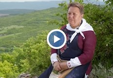 Нейни клипове са гледани по над 2 милиона пътиЕдна жена