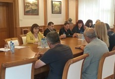 Увеличават и ваучерите за храна от 80 на 200 леваОт