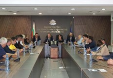 От 1 юли тежкотоварният трафик ще се таксува и за