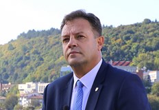 Правителството не се интересува от общините и нас ни няма