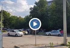 Има пострадал при инцидентаКатастрофа между два автомобила в час пик