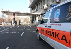 Детето е намерено върху тревна площ но е с множество