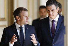 Всичко това се случва въпреки протестите и опасенията на ЗеленскиФранция Германия