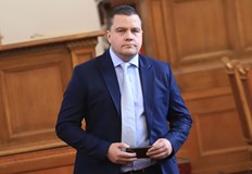 За ИТН Асен Василев и Кирил Петков не трябва да са част от официалната властТова