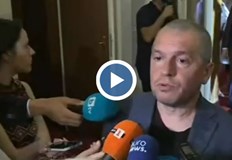 Депутатите не са проститутки да ходиш да си ги купуваш