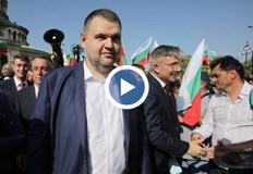 Коментар на Любомир Стефанов и Полина Паунова Мисля че по голяма услуга