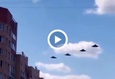 Звукът на руския изтребител Су 57 създава ужасяваща атмосфера в района покрай който