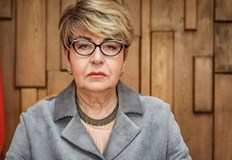 Англичаните и американците изцяло командват тази страна за съжалениеПосланикът на