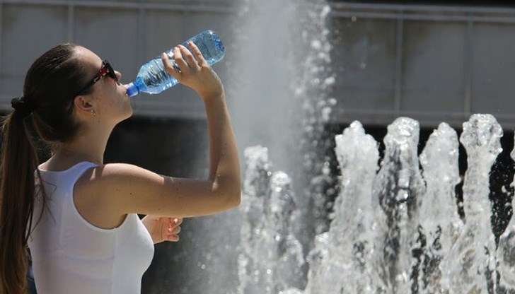 Максималните температури ще са между 29° и 34°
