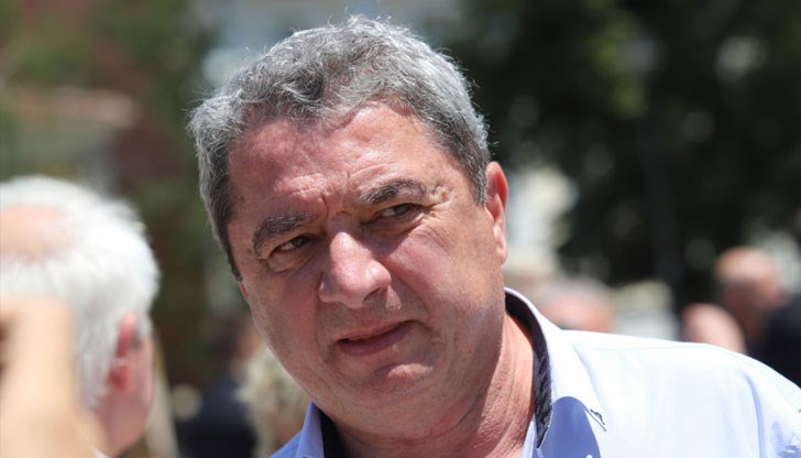 В България в последните месеци се наблюдава странно състезание по показно русофилство, смята той