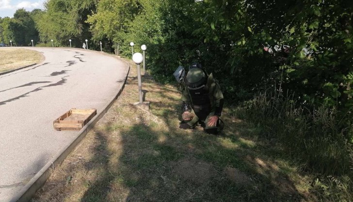 Снарядът е транспортиран и унищожен в 19:10 часа вчера на 1 км източно от град Плевен