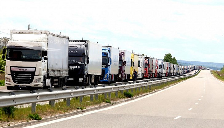 Това предвижда проект на заповед за временна организация на движението на моторните превозни средства над 12 тона