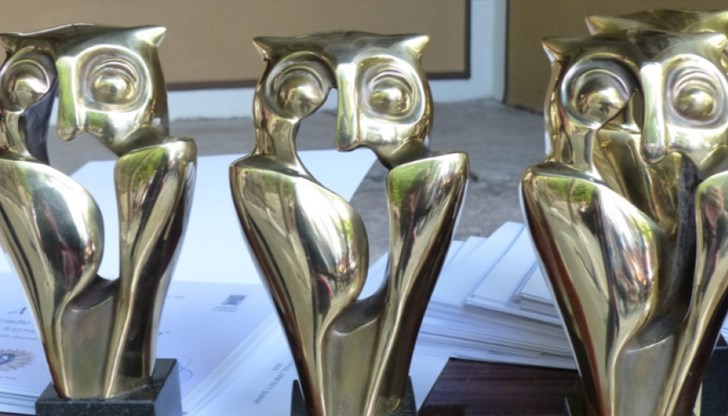 Русенската библиотека беше удостоена с награда в категорията "Библиотечно дело" Русенската библиотека беше удостоена с награда в категорията "Библиотечно дело"