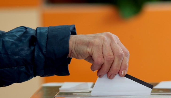 Над 48 милиона французи трябва да обновят изцяло долната камара на парламента