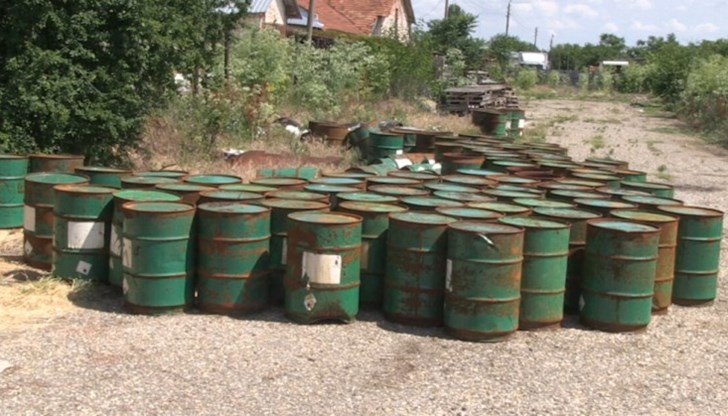 Запръстени химикали и неунищожени пестициди край Хиподрума