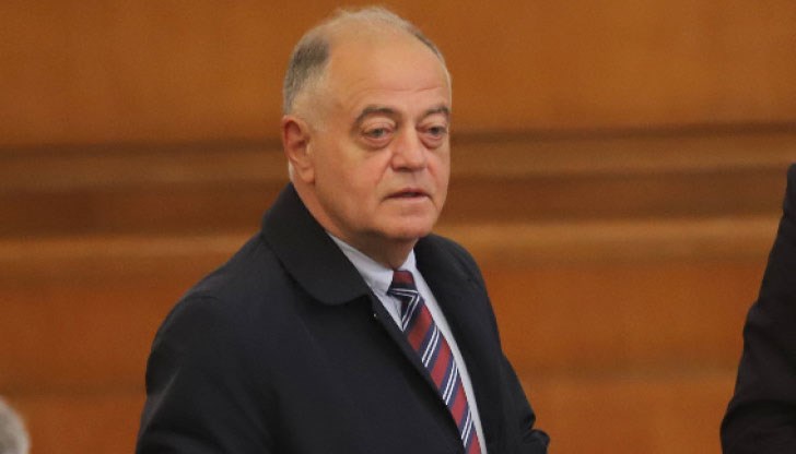 С клевети съучаства в опита за сваляне на правителството С клевети съучаства в опита за сваляне на правителството