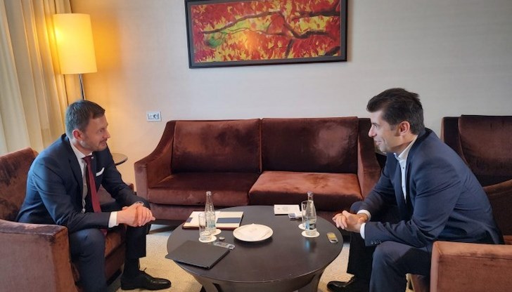 Посещението на Петков е знак за интереса на България да задълбочи партньорството си със Словашката република