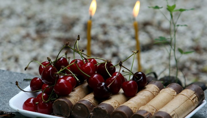 Нарича се Черешова, защото е във време, в което природата изобилства от череши Нарича се Черешова, защото е във време, в което природата изобилства от череши