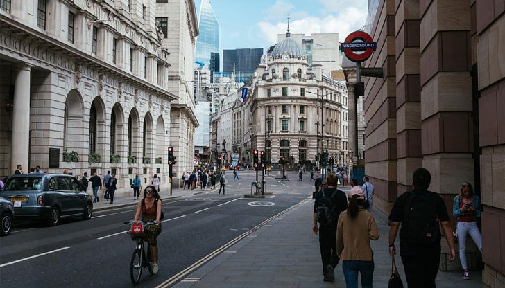 В експеримента участват 70 компании