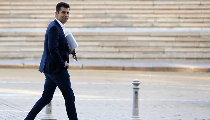 Премиерът ще бъде придружаван от министъра на отбраната Драгомир Заков Премиерът ще бъде придружаван от министъра на отбраната Драгомир Заков