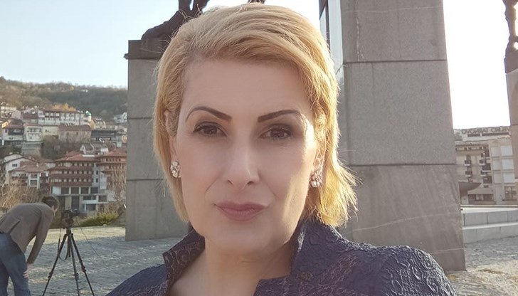 Като слушам какви имена спрягат за новото служебно правителство, още повече си мисля, че трябва кардинално да обърнем политическата система Като слушам какви имена спрягат за новото служебно правителство, още повече си мисля, че трябва кардинално да обърнем политическата система