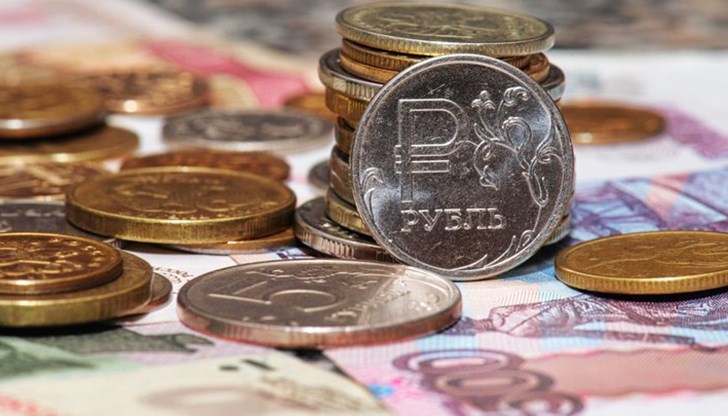 Руската валута се приближи до петгодишен максимум