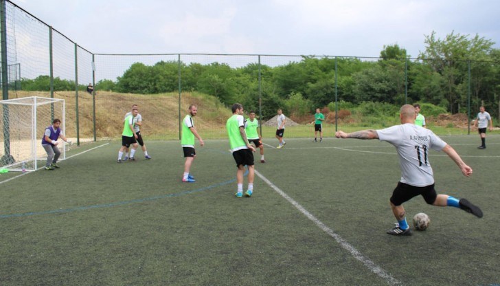Работническият турнир по мини футбол се осъществи с подкрепата на Община Русе и е организиран от Българска работническа федерация "Спорт и здраве" и РК „Спорт и здраве – Русе“