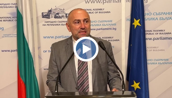 Няма отказ на дете да се лекува, във Фонда за лекуване на деца в чужбина има достатъчно пари