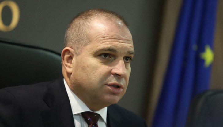 "Не са виновни нито мафията, нито ДПС, нито руският диктатор", категоричен е регионалния министър в оставка за падането на кабинета "Петков"