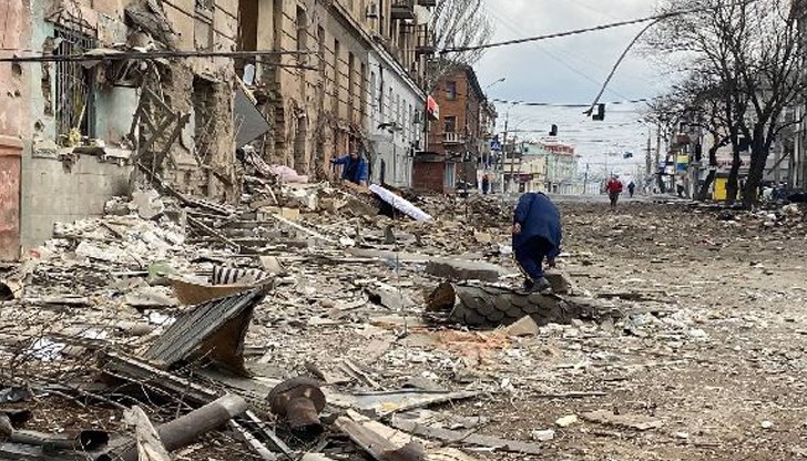 "Холера, дизентерия и други инфекциозни болести вече вървят из града, казва кметът Бойченко "Холера, дизентерия и други инфекциозни болести вече вървят из града, казва кметът Бойченко