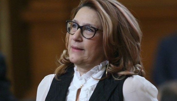 Не опозицията предизвика падането на кабинета, а управляващите се свалиха сами, казва политологът