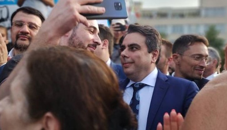 С вашата помощ ще си вземем държавата от Пеевски, Борисов, Доган и Митрофанова С вашата помощ ще си вземем държавата от Пеевски, Борисов, Доган и Митрофанова