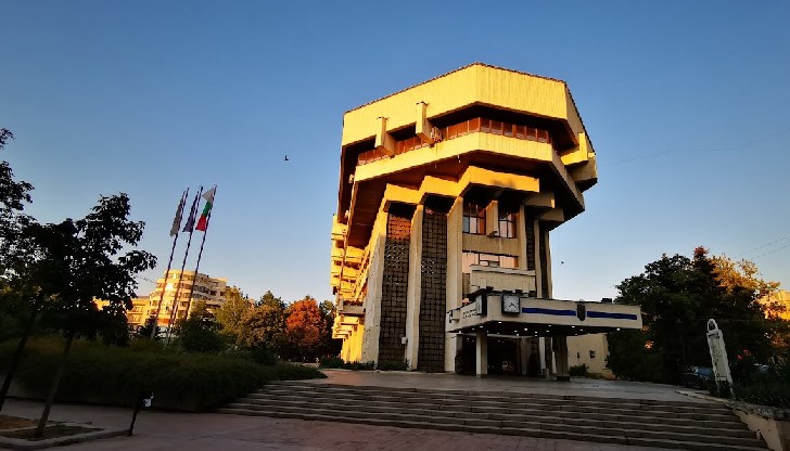 Русенци ще плащат по-високи цени за някои от административните услуги, предлагани от общинската администрация Русенци ще плащат по-високи цени за някои от административните услуги, предлагани от общинската администрация
