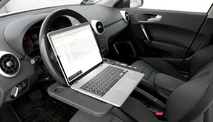 Автомобилът бил паркиран пред магазин на улица "Николаевка" с отворен прозорец