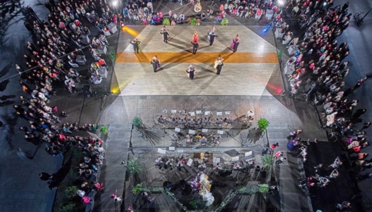 Те ще си поделят общо 110 000 лева от бюджета на Община Русе Те ще си поделят общо 110 000 лева от бюджета на Община Русе