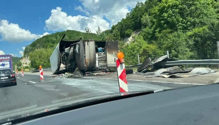 Инцидентът е станал около 55 км от АМ „Тракия“ в посока София Инцидентът е станал около 55 км от АМ „Тракия“ в посока София