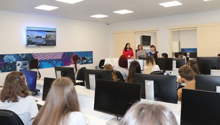 Учениците влезнаха в ролята на туристически агенти Учениците влезнаха в ролята на туристически агенти