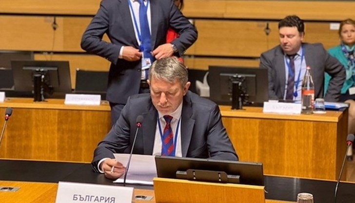 Русия използва енергийните ресурси и хранителните доставки като оръжие, каза българският зам.-външен министър на Съвет „Външни работи“ на ЕС Русия използва енергийните ресурси и хранителните доставки като оръжие, каза българският зам.-външен министър на Съвет „Външни работи“ на ЕС