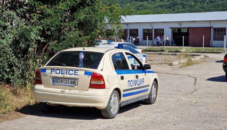 Стигнало се е до прободни рани с вили и брадви Стигнало се е до прободни рани с вили и брадви