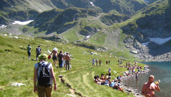 Ще бъде забранен изцяло достъпът на всякакъв вид превозни средства в района до и към езерата Ще бъде забранен изцяло достъпът на всякакъв вид превозни средства в района до и към езерата