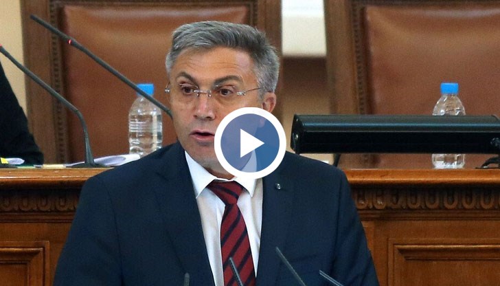 Шест месеца проваленото правителство на задкулисието и олигарха Иво Прокопиев не предложи решение за Северна Македония