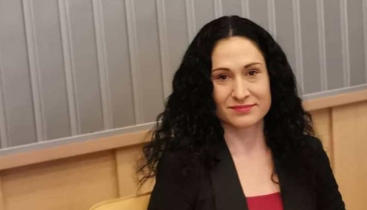 Ралица Симеонова обяви решението си във Фейсбук Ралица Симеонова обяви решението си във Фейсбук