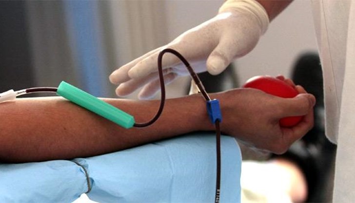 Близки на пациент спешно търсят кръв за мъж от Велико Търново, които вчера пострада при инцидент с газова бутилка