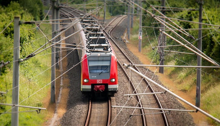 Още с пускането на първия етап се предвижда в пиковите часове да могат да бъдат превозени до 2400 души в едната посока