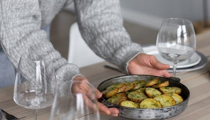 Трябва да знаем, че има храни, които при затоплянето си в микровълновата могат да станат токсични Трябва да знаем, че има храни, които при затоплянето си в микровълновата могат да станат токсични