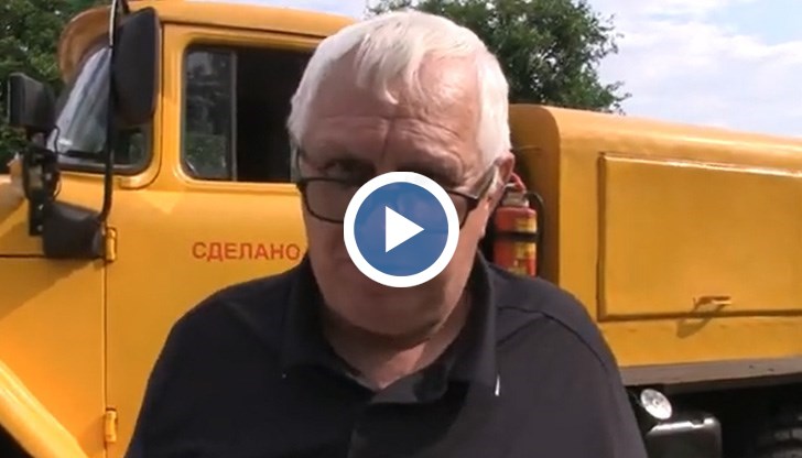 Ретро коли, мотори и камиони от България и Румъния се събраха днес в Парка на младежта